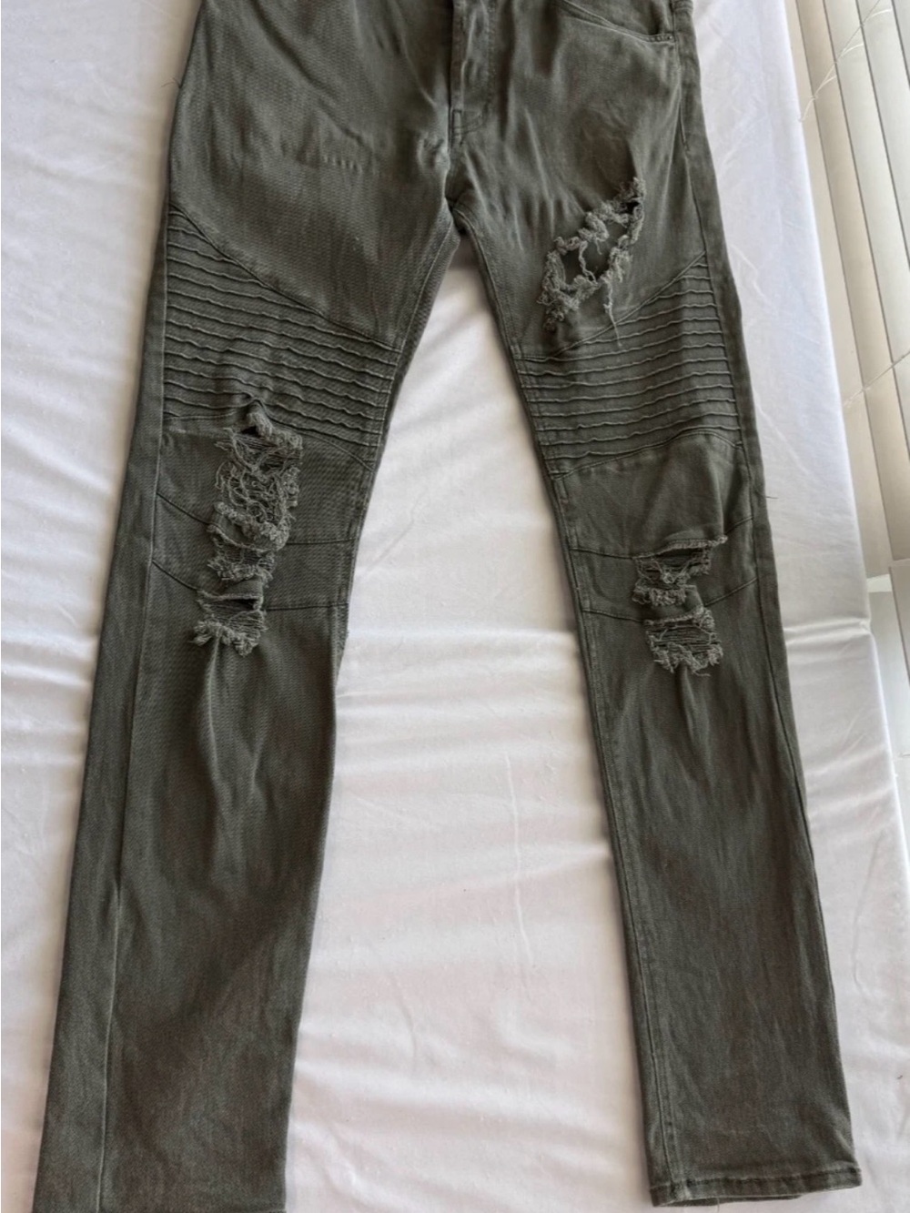 H&M Divided Jeans Men's 32/32 Dark Green Skinny Fit Denim Distressed EUC